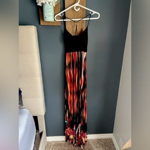 Suzy Shier, Size Small strappy maxi dress